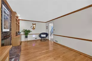 1024 Surrey Woods Rd, Bethel Park, PA 15102 - Photo 15
