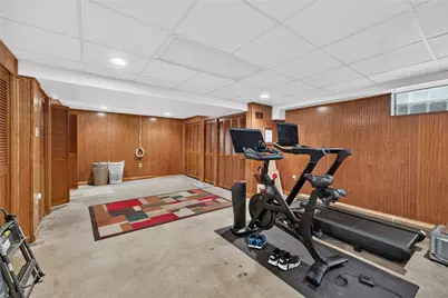 1024 Surrey Woods Rd, Bethel Park, PA 15102 - Photo 31