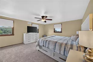 1024 Surrey Woods Rd, Bethel Park, PA 15102 - Photo 23