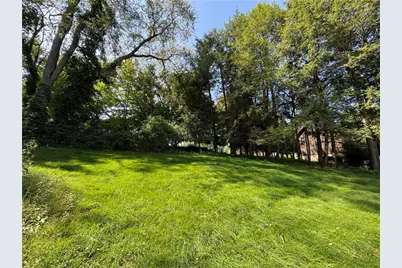 1024 Surrey Woods Rd, Bethel Park, PA 15102 - Photo 35