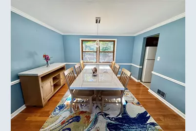 1024 Surrey Woods Rd, Bethel Park, PA 15102 - Photo 9