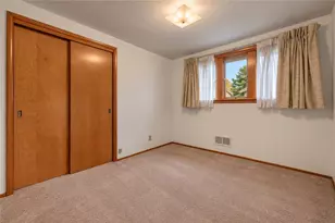4557 Mapledale Dr, Homestead, PA 15120 - Photo 7