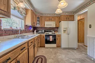 1678 Bernice Dr, North Huntingdon, PA 15642 - Photo 7