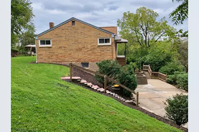2007 Hillcrest St, Bethel Park, PA 15102 - Photo 3