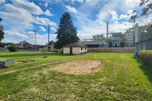 4611 5th Ave, Beaver Falls, PA 15010 - Photo 3