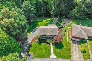 1364 Hillsdale Dr, Monroeville, PA 15146 - Photo 3