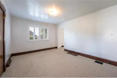 511 Lewis Ave, Jeannette, PA 15644 - Photo 9