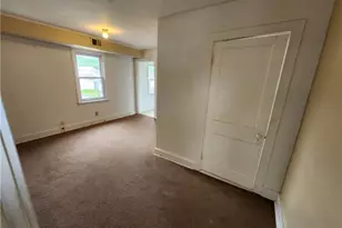 706 Holland St, Vandergrift, PA 15690 - Photo 11