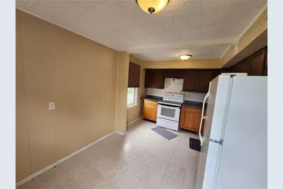 706 Holland St, Vandergrift, PA 15690 - Photo 5