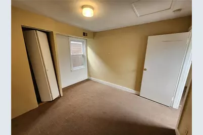 706 Holland St, Vandergrift, PA 15690 - Photo 13