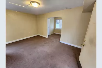 706 Holland St, Vandergrift, PA 15690 - Photo 27