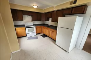 706 Holland St, Vandergrift, PA 15690 - Photo 3