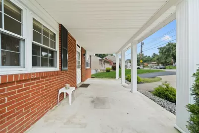 1048 Kentucky Blue Dr, West Mifflin, PA 15122 - Photo 5