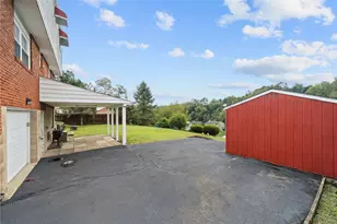 1048 Kentucky Blue Dr, West Mifflin, PA 15122 - Photo 9