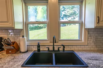 118 Clinton Ave, Lower Burrell, PA 15068 - Photo 9
