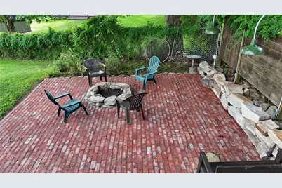 118 Clinton Ave, Lower Burrell, PA 15068 - Photo 3