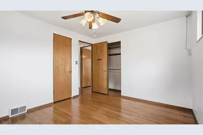 4782 Barone Dr, Pittsburgh, PA 15227 - Photo 13