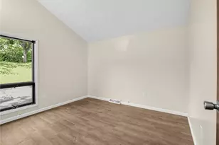 204 Ohioview St, Aliquippa, PA 15001 - Photo 11