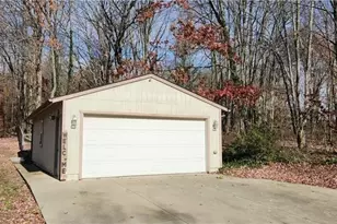 144 Lindy St, Chippewa Township, PA 15010 - Photo 5