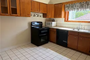 106 Cottrell Ave, Jeannette, PA 15644 - Photo 5