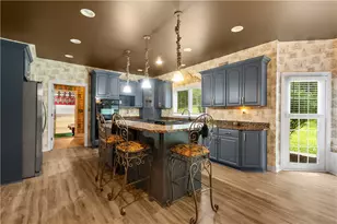 132 Hardwood Dr, Peters Township, PA 15367 - Photo 5