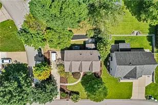 116 Lynn Ann Dr, Pittsburgh, PA 15068 - Photo 5