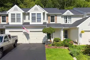 249 Commons Dr, Oakmont, PA 15139 - Photo 1