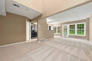 249 Commons Dr, Oakmont, PA 15139 - Photo 9