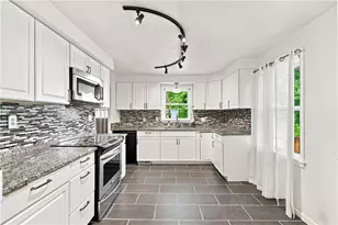 2970 Melvin Dr, Neshannock Township, PA 16105 - Photo 9