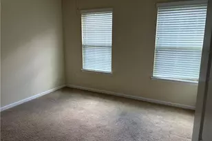 1610 Towervue Dr, Pittsburgh, PA 15227 - Photo 9