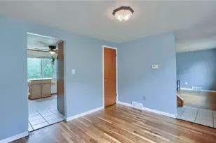 1132 O'Block Rd, Pittsburgh, PA 15239 - Photo 9