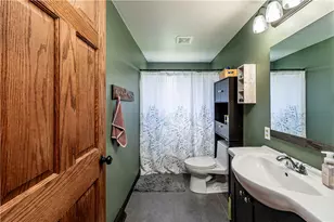 421 Hillcrest Dr, Unity Township, PA 15650 - Photo 21