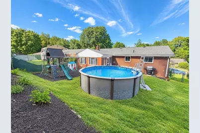 270 Castle Dr, West Mifflin, PA 15122 - Photo 17