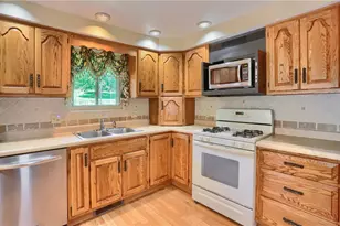 303 Vandivort Dr, Cranberry Township, PA 16066 - Photo 13
