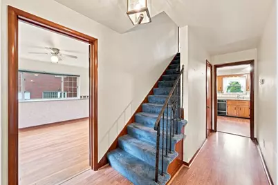 195 W Shaw Place, Pittsburgh, PA 15116 - Photo 5
