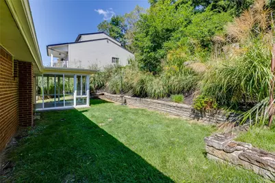 21 Newton Rd, Pittsburgh, PA 15221 - Photo 15