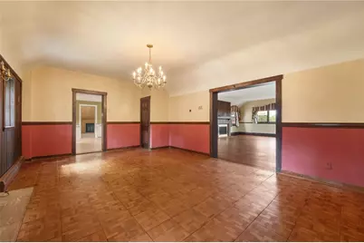 8284 Peebles Rd, Pittsburgh, PA 15237 - Photo 9