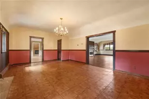 8284 Peebles Rd, Pittsburgh, PA 15237 - Photo 9