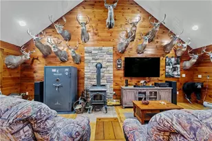 121 Apple St, Springfield Township, PA 15469 - Photo 9