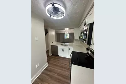 7510 Lafayette Square, Hopewell Township, PA 15001 - Photo 5