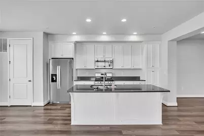 325 Parade St, Cranberry Township, PA 16066 - Photo 9