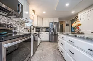 380 Celestial Dr, Economy, PA 15042 - Photo 15