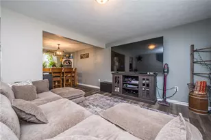 380 Celestial Dr, Economy, PA 15042 - Photo 7