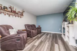 380 Celestial Dr, Economy, PA 15042 - Photo 19
