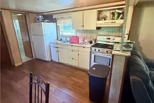1134 Rostraver St, Monessen, PA 15062 - Photo 3