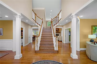 699 Country Club Drive, Pittsburgh, PA 15228 - Photo 5