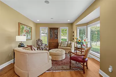 699 Country Club Drive, Pittsburgh, PA 15228 - Photo 9