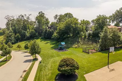 699 Country Club Drive, Pittsburgh, PA 15228 - Photo 3