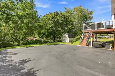 137 Windsor Dr, Hempfield Township, PA 15642 - Photo 31