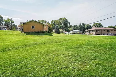 113 Philomena Dr, Moon/Crescent Twp, PA 15108 - Photo 31